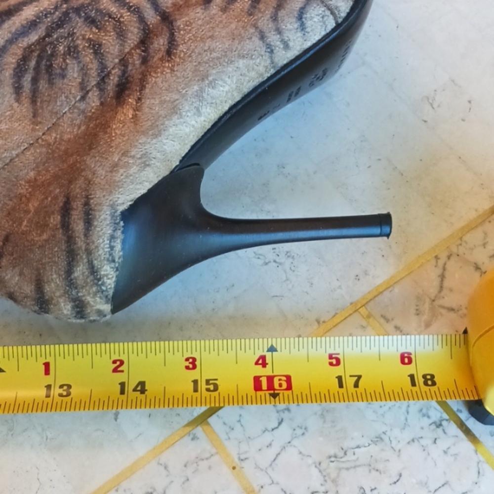 Vintage CASADEI BOOTS, Size 7 B stretch upper - Tiger Print...Rare Style - Picture 5 of 15